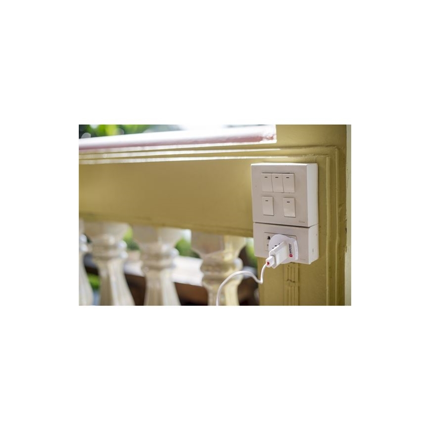SKROSS - Univerzális utazó adapter 230V