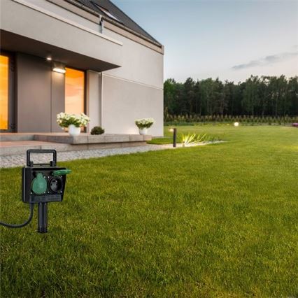 Kültéri kerti oszlop konnektorokkal IP44 + gumikábel 1,5 m