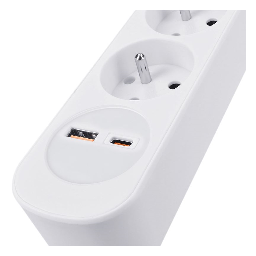 Hosszabbító kábel kapcsolóval, 3 aljzattal, USB A és C töltéssel, 2 m