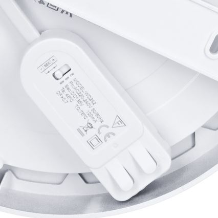 LED felületre szerelhető/süllyeszthető panel 2 az 1-ben 18W/230V 3000/4000/6000K átm. 22,5 cm IP54 ezüst