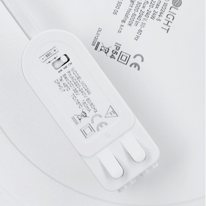 LED felületre szerelhető/süllyesztett panel 2 az 1-ben 24W/230V 3000/4000/6000K átm. 30 cm IP54 ezüst