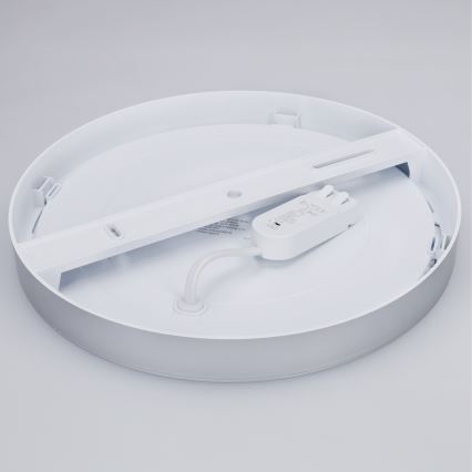 LED felületre szerelhető/süllyesztett panel 2 az 1-ben 24W/230V 3000/4000/6000K átm. 30 cm IP54 ezüst