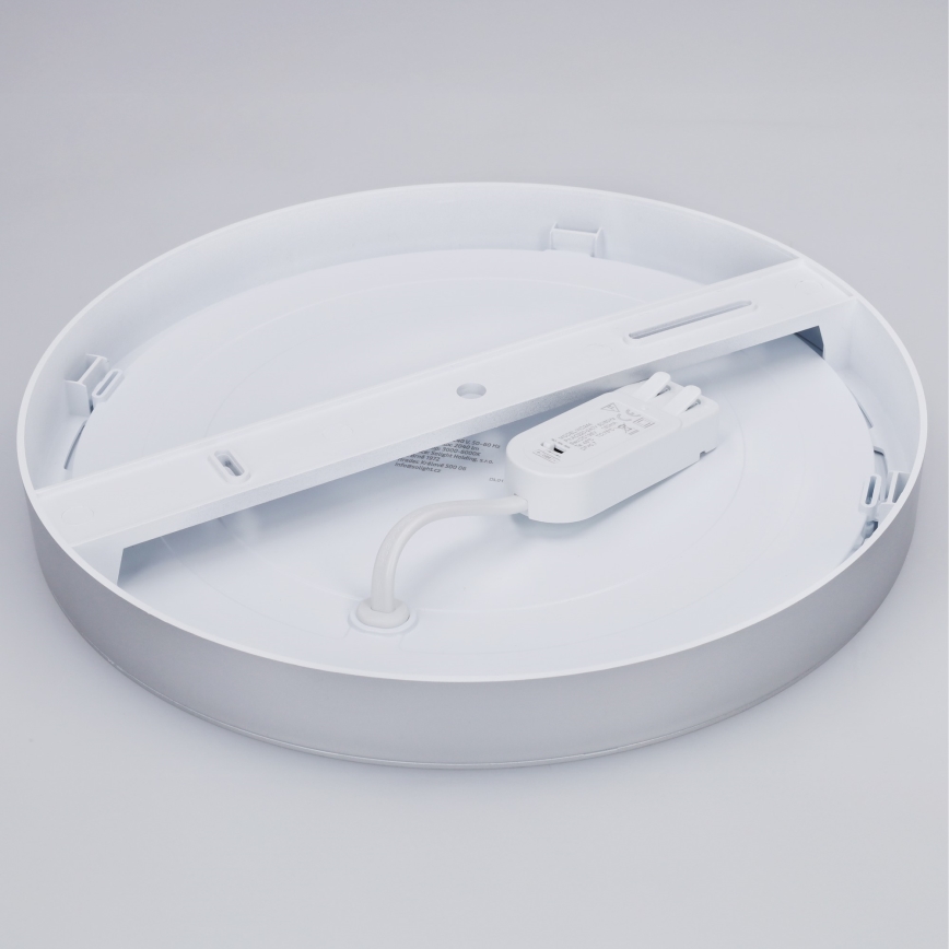 LED felületre szerelhető/süllyesztett panel 2 az 1-ben 24W/230V 3000/4000/6000K átm. 30 cm IP54 ezüst