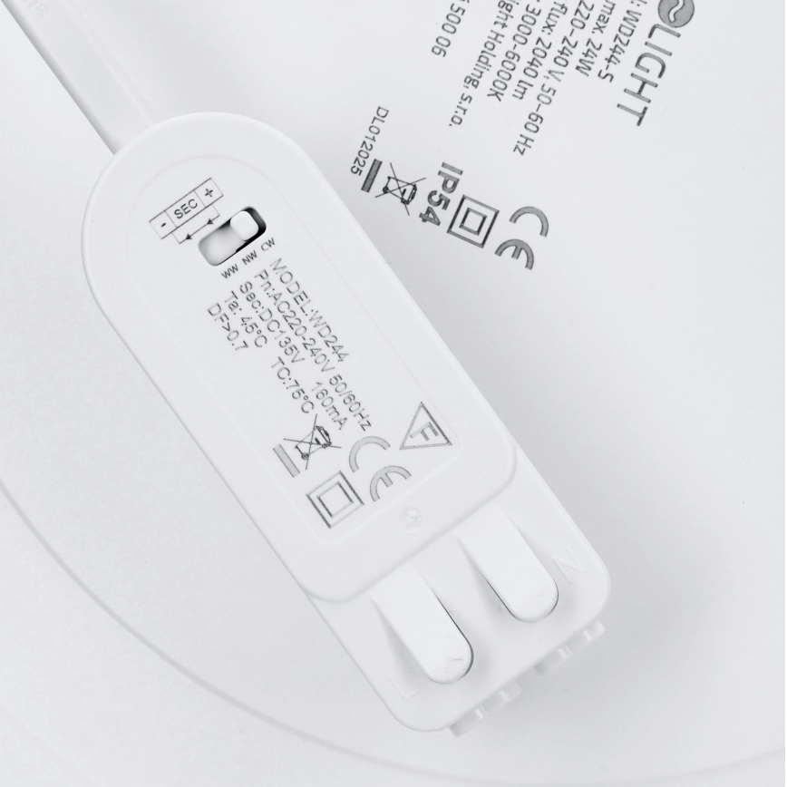 LED felületre szerelhető/süllyeszthető panel 2 az 1-ben 24W/230V 3000/4000/6000K átm. 30 cm IP54 fehér