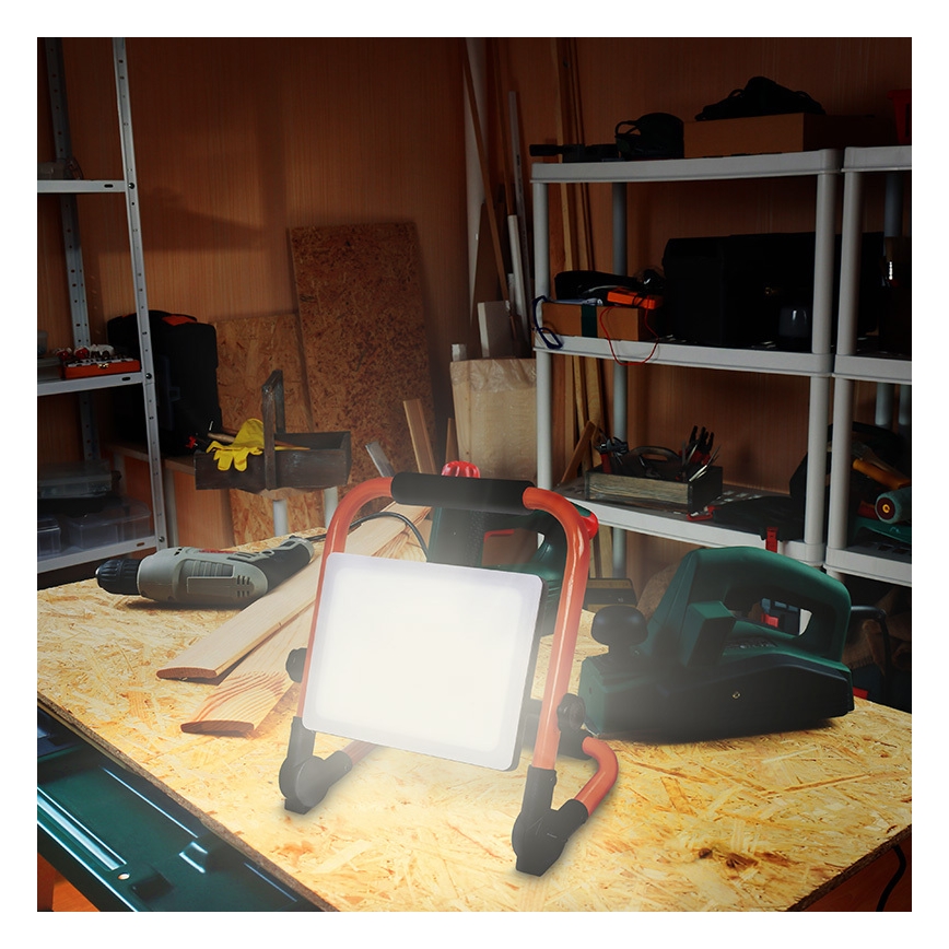 LED reflektor állvánnyal LED/100W/230V 4000K IP65