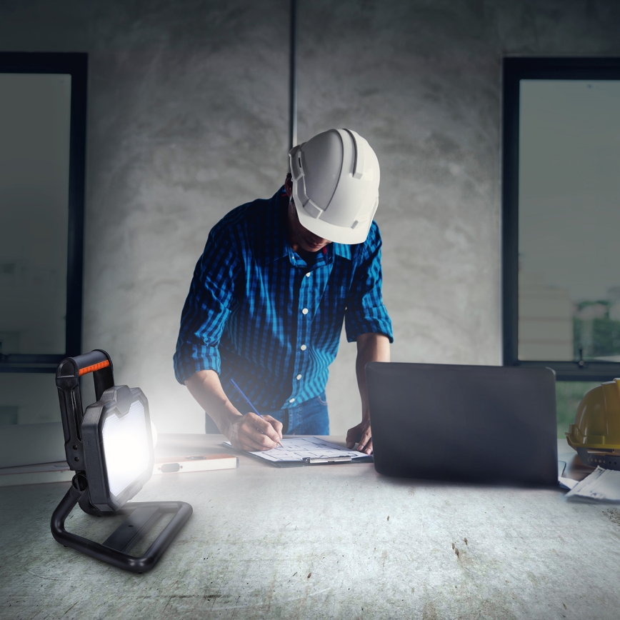 LED Dimmelhető újratölthető reflektor LED/20W/4400 mAh 4000K IP54