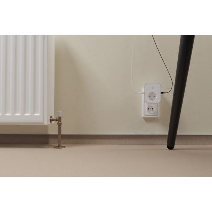 TESLA Smart - Intelligens aljzat 3690W/230V/16A 2xUSB/24W/5V Wi-Fi Tuya