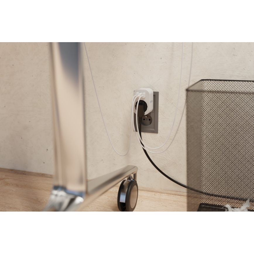 TESLA Smart - Okos konnektor 3680W/230V/16A Type F/E 2xUSB-A + 1xUSB-C Wi-Fi