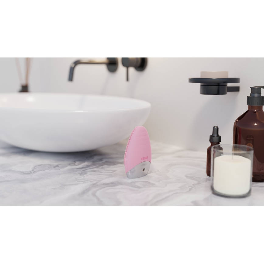 TESLA Smart - Töltővel ellátott, vibrációs arctisztító kefe 450 mAh IPX7