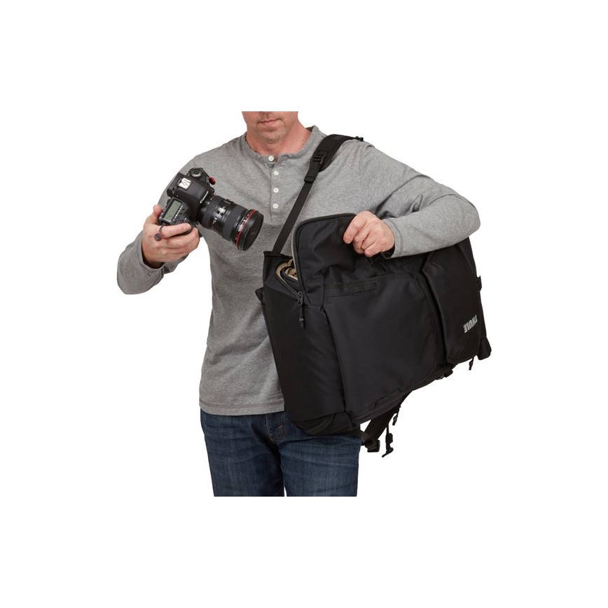 Thule TL-TCDK232K - Kamera táska Covert 32 l fekete