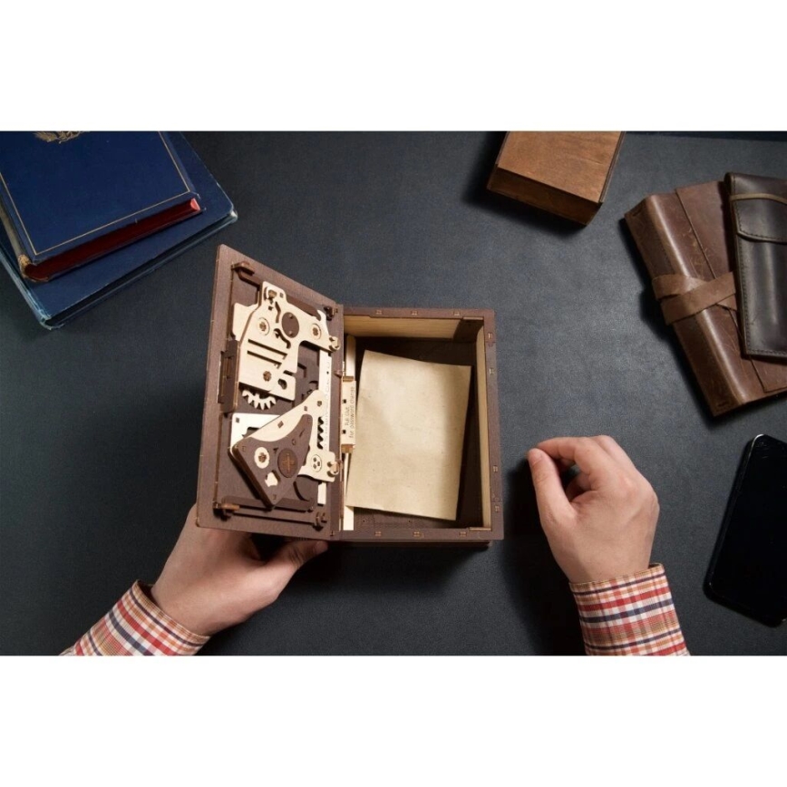 Ugears - 3D fából készült mechanikus kirakós Titkok könyve