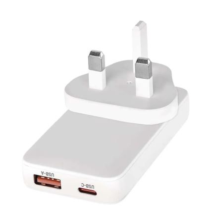 Utazóadapter cserélhető USB csatlakozófejekkel GaN 100-250V