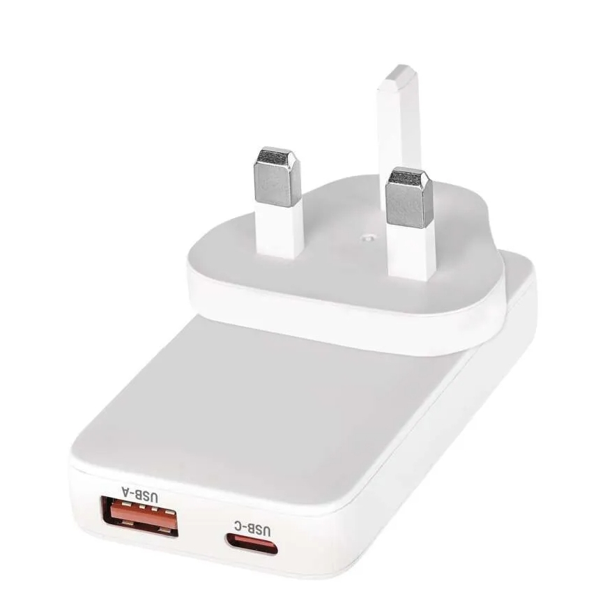 Utazóadapter cserélhető USB csatlakozófejekkel GaN 100-250V