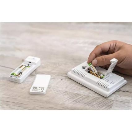 Vezeték nélküli időjárás állomás ébresztőórával 2xAAA + 2xAA fehér