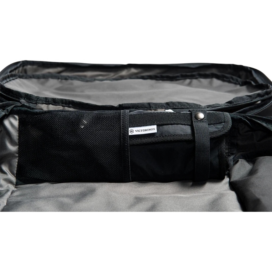 Victorinox - Altmont Professional Deluxe 24 l-es laptop hátizsák, fekete