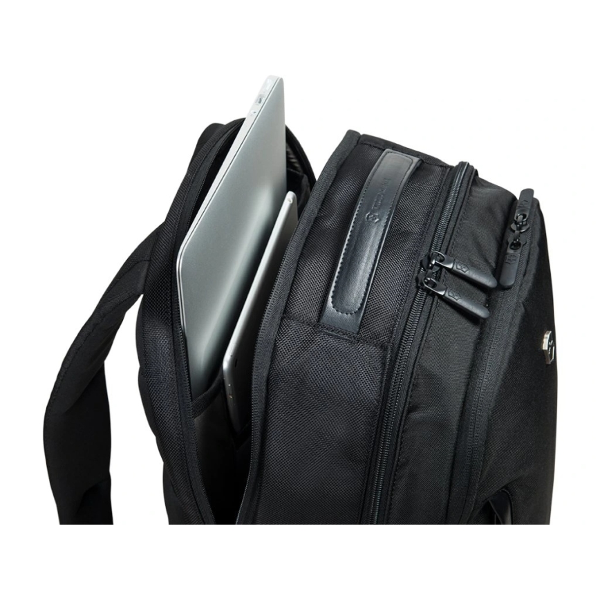Victorinox - 15,6 hüvelykes Essentials laptop hátizsák, 22 l, fekete