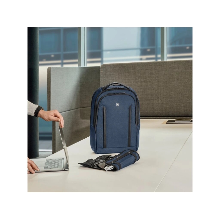 Victorinox - Laptop hátizsák 15 Altmont Professional Compact 16 l sötét kék