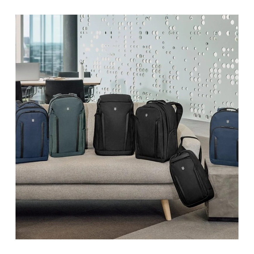 Victorinox - Laptop hátizsák 15 Altmont Professional Essential 24 l sötét kék