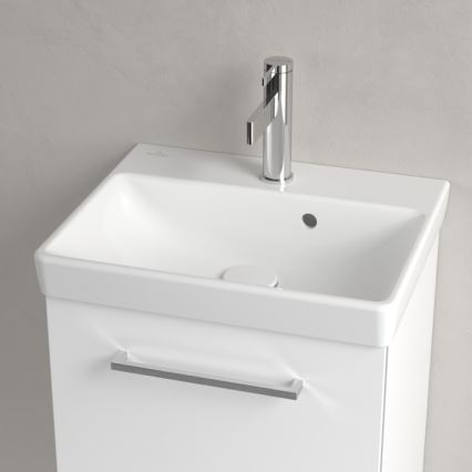 Villeroy & Boch 73584501 - AVENTO függesztett mosdó 45x37 cm kerámia/fehér