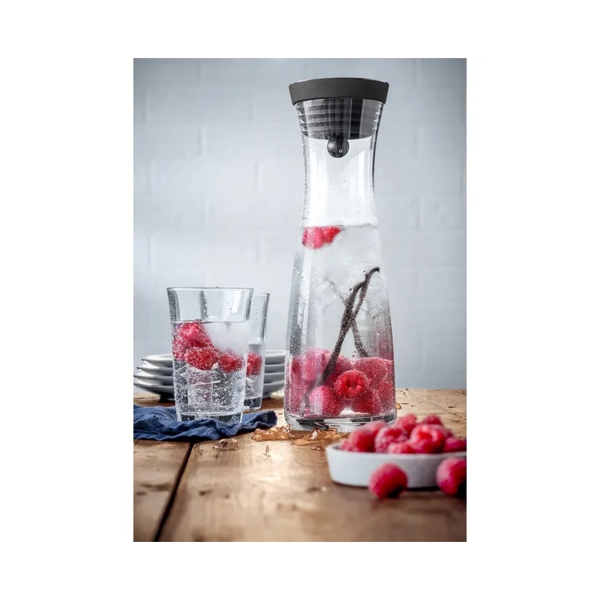 WMF - BASIC vízkarafa 1 l + 2 db pohár