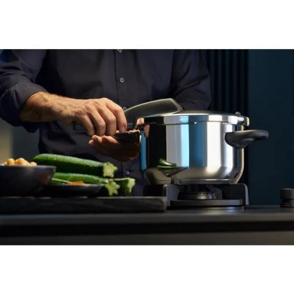 WMF - PERFECT rozsdamentes acél nyomásfőző készlet 8,5 l + 4,5 l