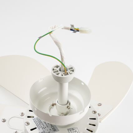 ZEVENTI - Mennyezeti ventilátor FAMARA 1xE14/60W/230V fehér